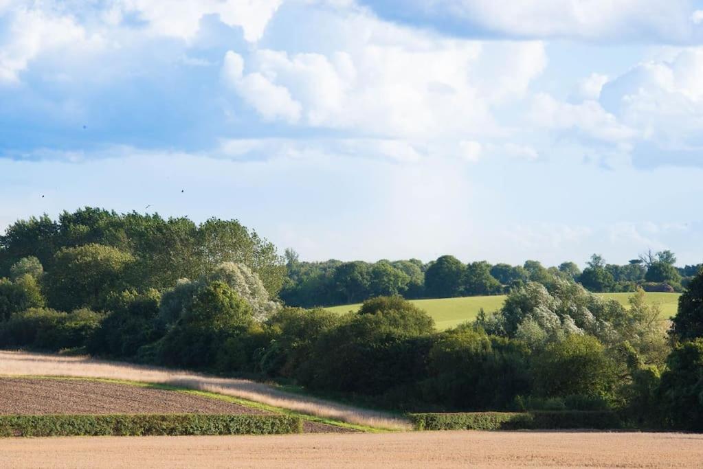 The Stables, Relax In 5 Star Style And Comfort With Lovely Walks All Around Great Maplestead Экстерьер фото